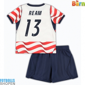 Billiga Förenta stater Tim Ream #13 Hemmatröja Barn VM 2026 Kortärmad (+ Korta byxor)